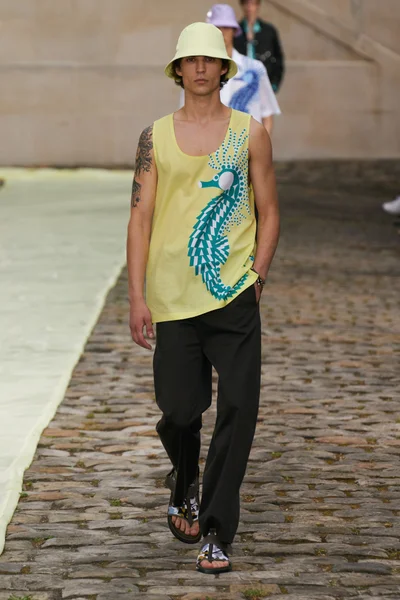 Look 26